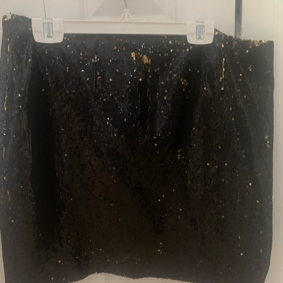 Beautiful Michael Kors skirt - Picture 2 of 3